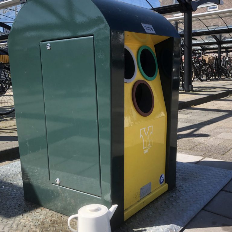 Theepot niet in de glasbak 2022